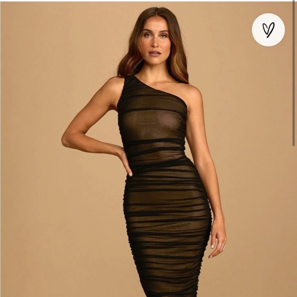 Lulus black one shoulder rouched midi dress size m